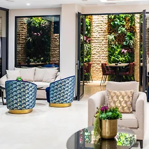 4* Hotel Aprilis Deluxe
